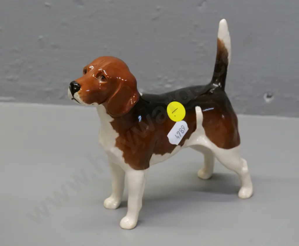 Beswick dog figure - beagle H-130 L-140 Image 1++