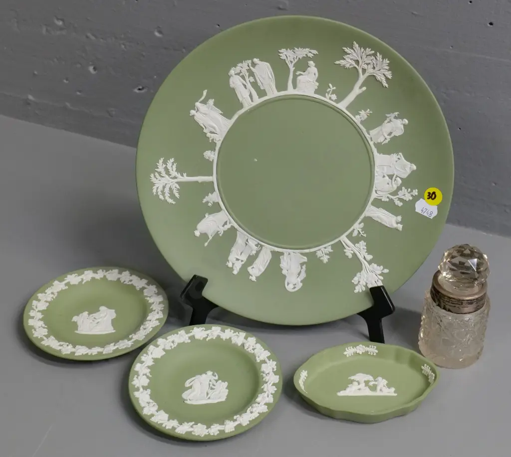 small sterling silver rimmed stoppered bottle and 4 pieces of green Wedgwood jasperware - plate D-240 Image 1++