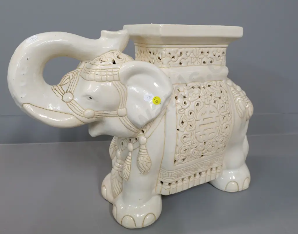 large Asian cream glaze porcelain elephant plant stand - minor chips on base H-400 L-520 Image 1++