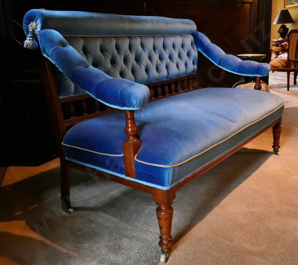vintage high back settee with blue velvet upholstery, deep-button spindle back, porcelain casters H890 W1310 D700 Image 1++