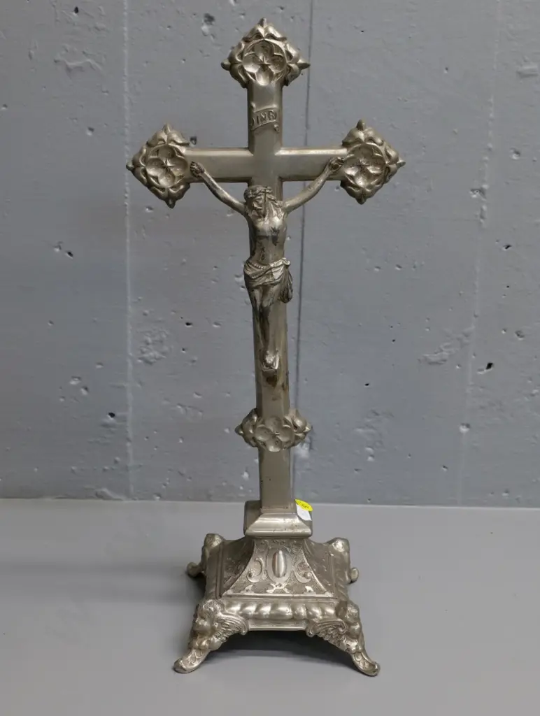 cast metal silver finish crucifix - has some damage to head H-400 Image 1++