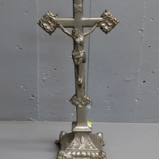 cast metal silver finish crucifix - has some damage to head H-400