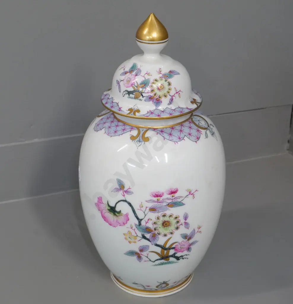 hand-painted asian lidded jar with floral motifs H-350 Image 1++