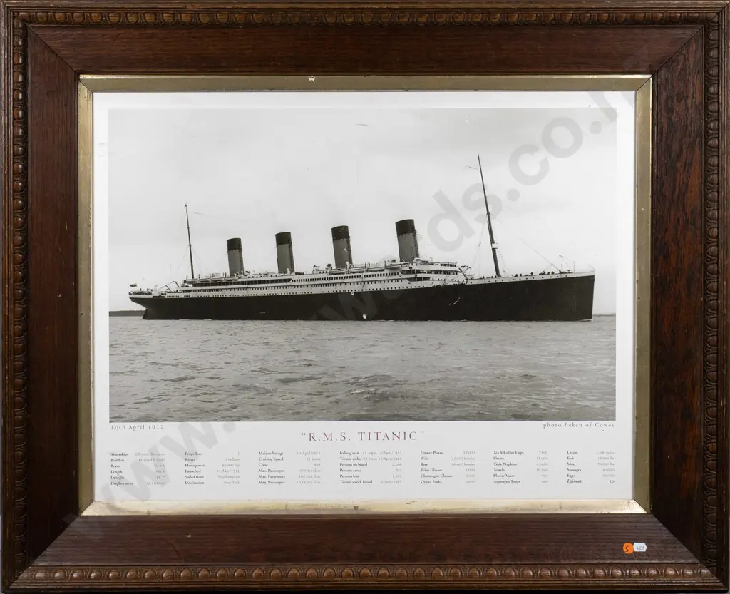Oak framed photographic print "RMS Titanic" slight surface scratching H-540 W-670 Image 1++