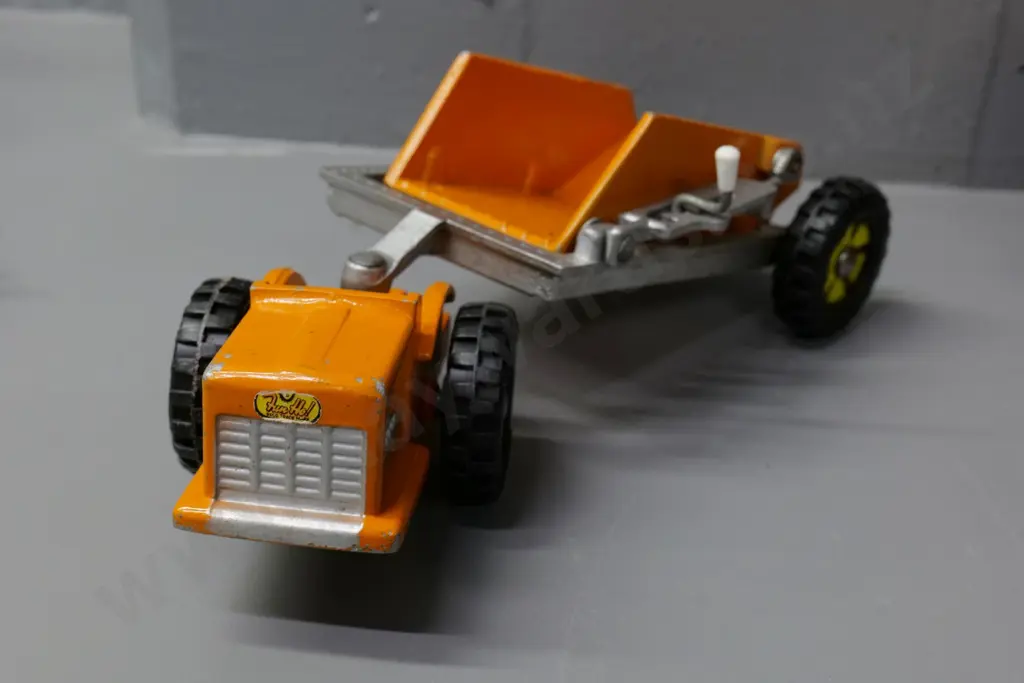 Fun Ho cast metal scraper/loader - stiff hinge L-300 Image 1++