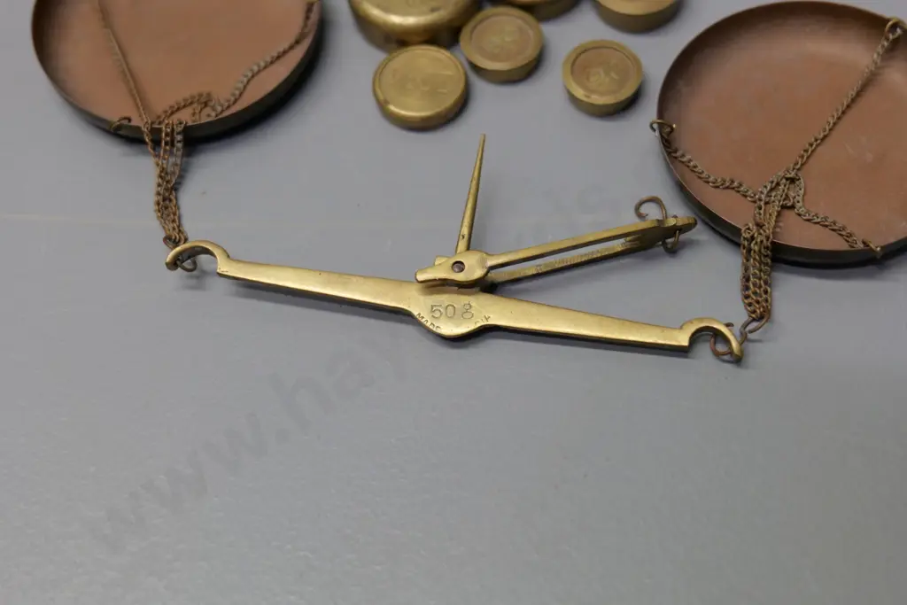 gold scales with 6 brass weights Image 1++