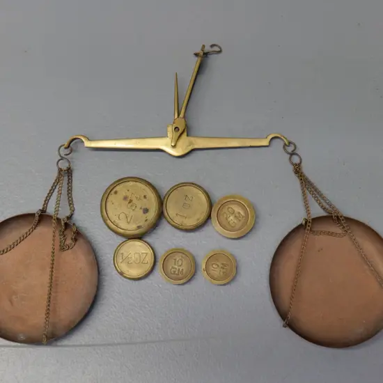gold scales with 6 brass weights