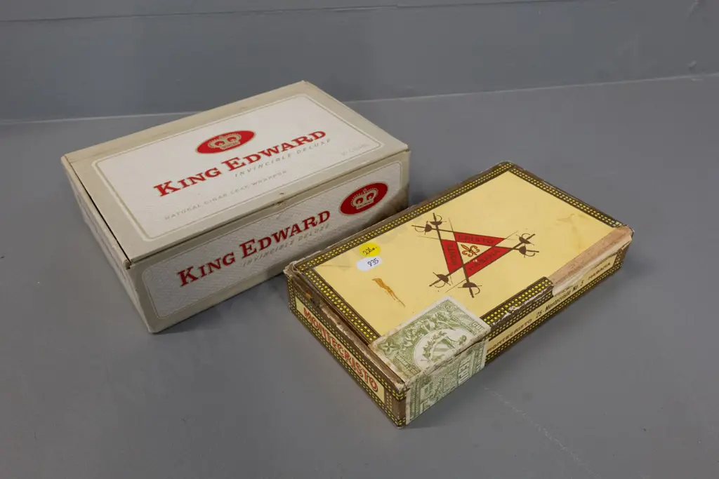 2 part boxes of cigars - Swisher King Edward and Monte Cristo Havana - some wrapped, condition unknown Image 1++