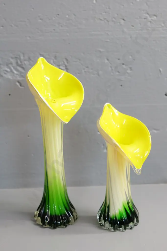 two art glass 'Jack in the pulpit' vases - yellow & green, taller one is H-290 Image 1++