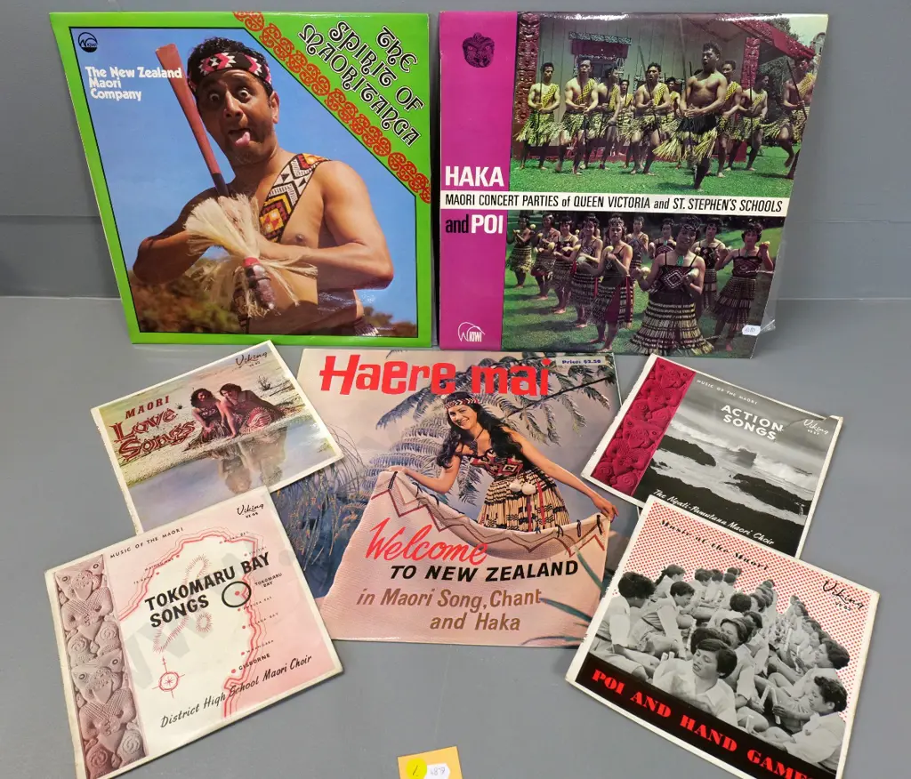 vinyl records - Maori music - 3 LPs and 4 EPs Image 1++