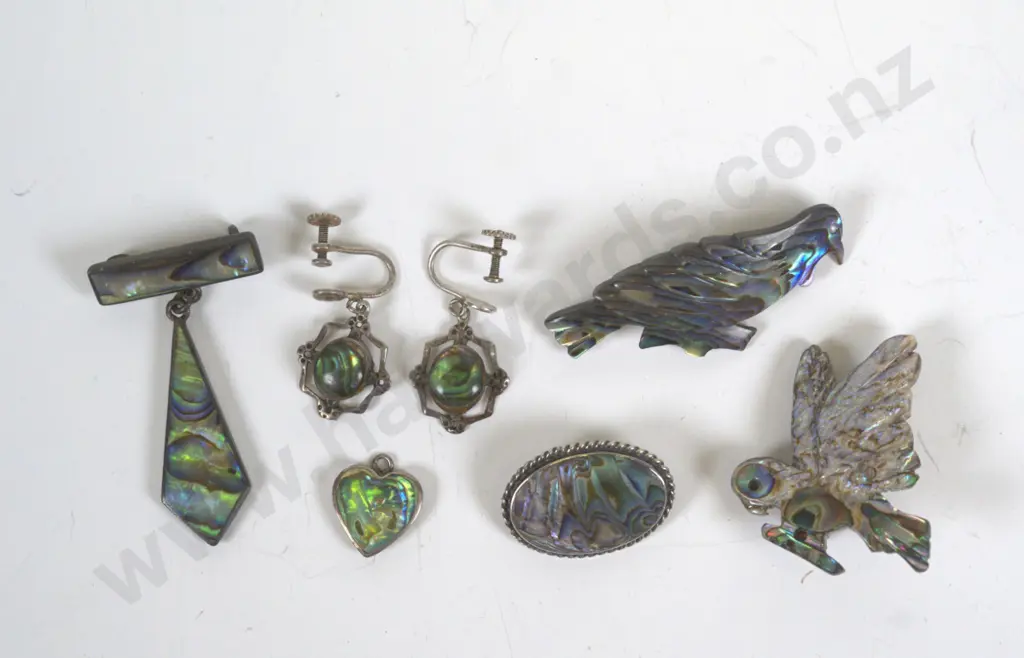4 paua shell brooches, pair paua shell earring & paua shell heart necklace [no chain Image 1++