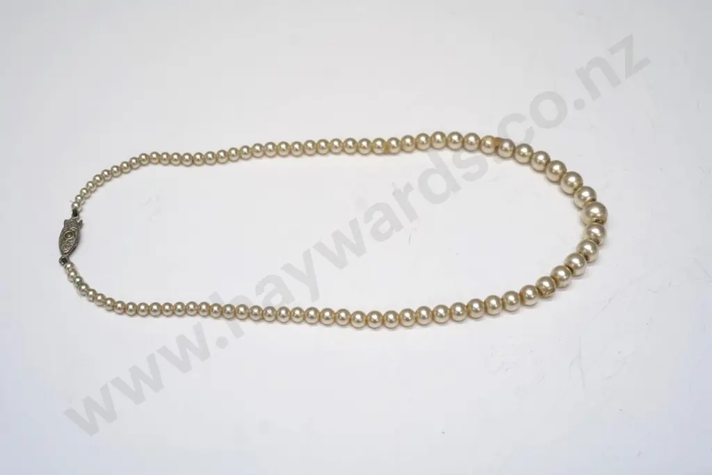 single strand pearl necklace Image 1++