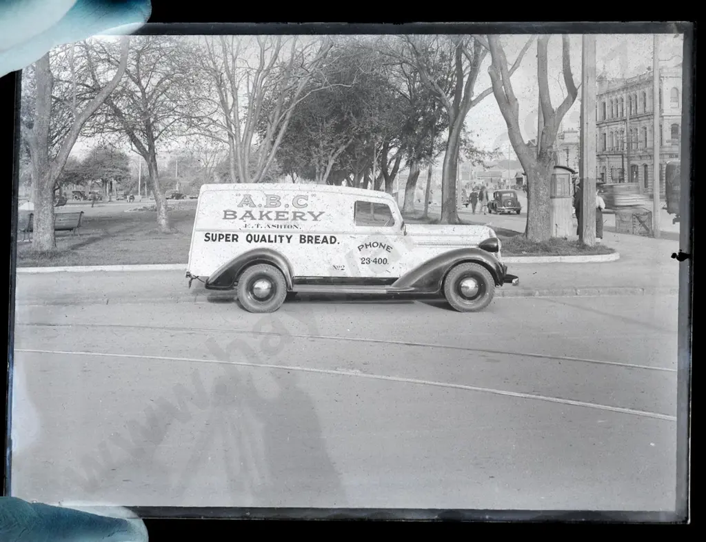 EA Philips studio? 3 boxes glass plate negatives: Winton, picnickers, box labelled Otago Harbour copy photos etc Image 1++