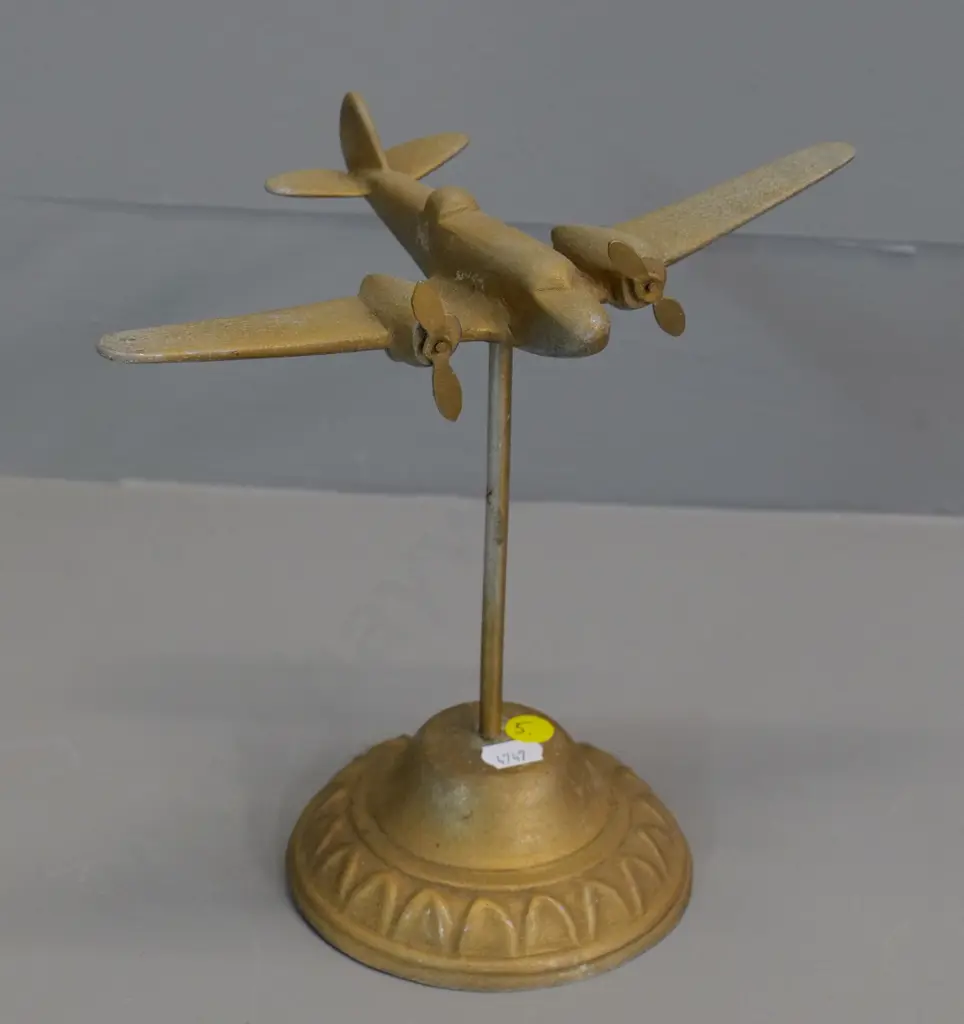 cast metal brass-finish model aeroplane on metal stand H-200 Wingspan 220 Image 1++