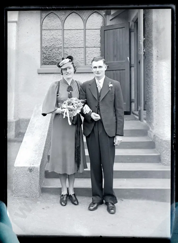 EA Philips studio? 3 boxes glass plate negatives - 1941 Skating groups, 1939 wedding, groups, portraits & box of blanks Image 1++