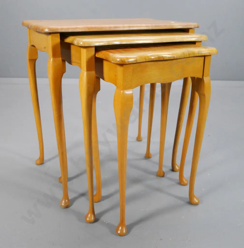 set of 3 nesting cab-leg blond finish solid timber tables H-550 W-510 D-330 Image 1++