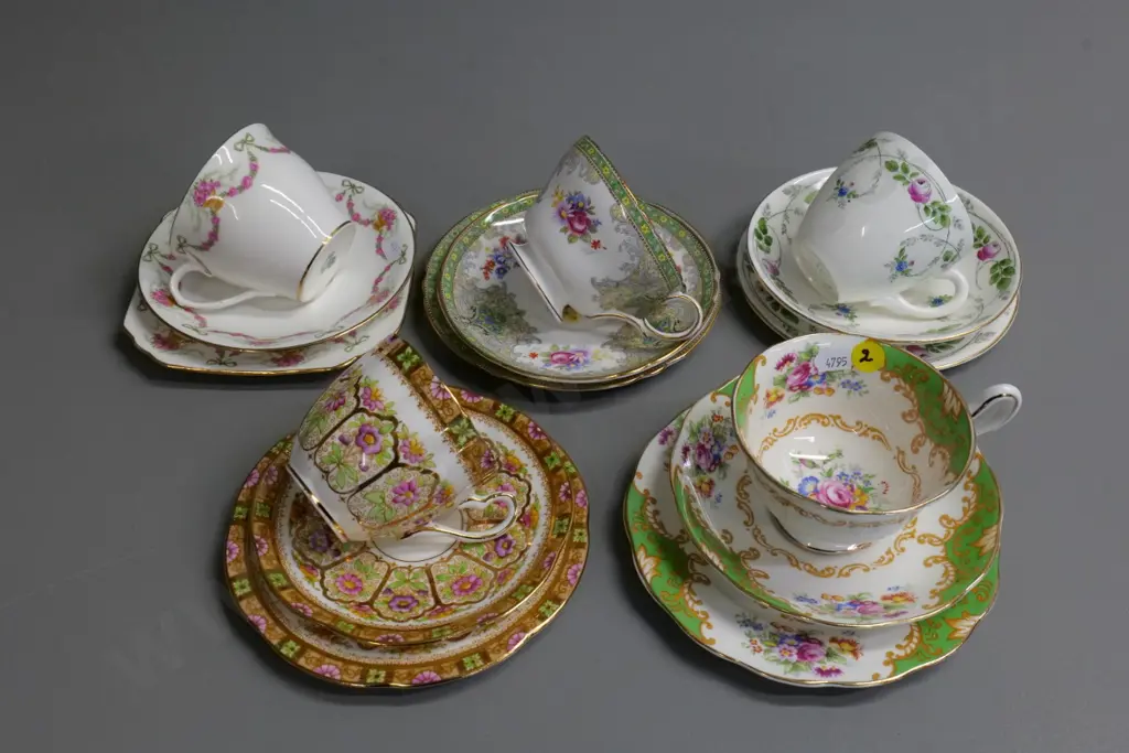 5 English fine china trios - 2 Royal Albert, 2 Shelley, 1 Aynsley Image 1++