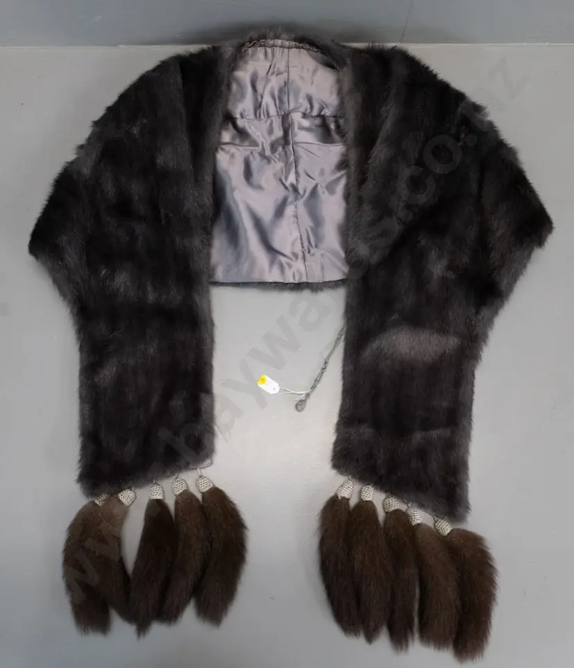 fur stole with tassels, no labels Image 1++