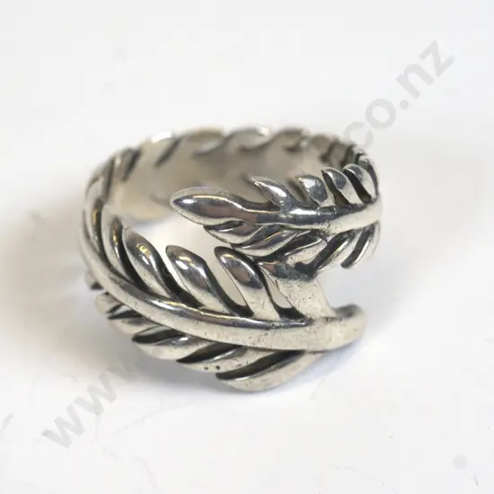 silvr ring stamped 925