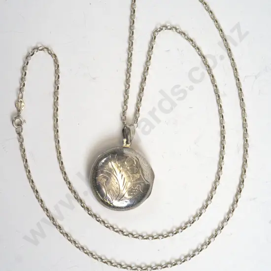 silver locket & chain stamped 925