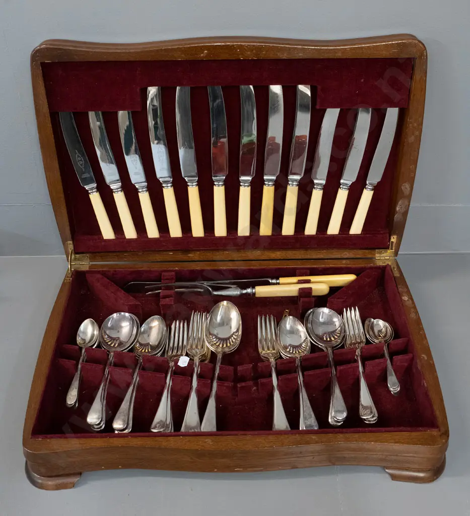 wood-cased 6-place canteen of cutlery w/bone handled knives, carving knife and fork, missing steel Image 1++