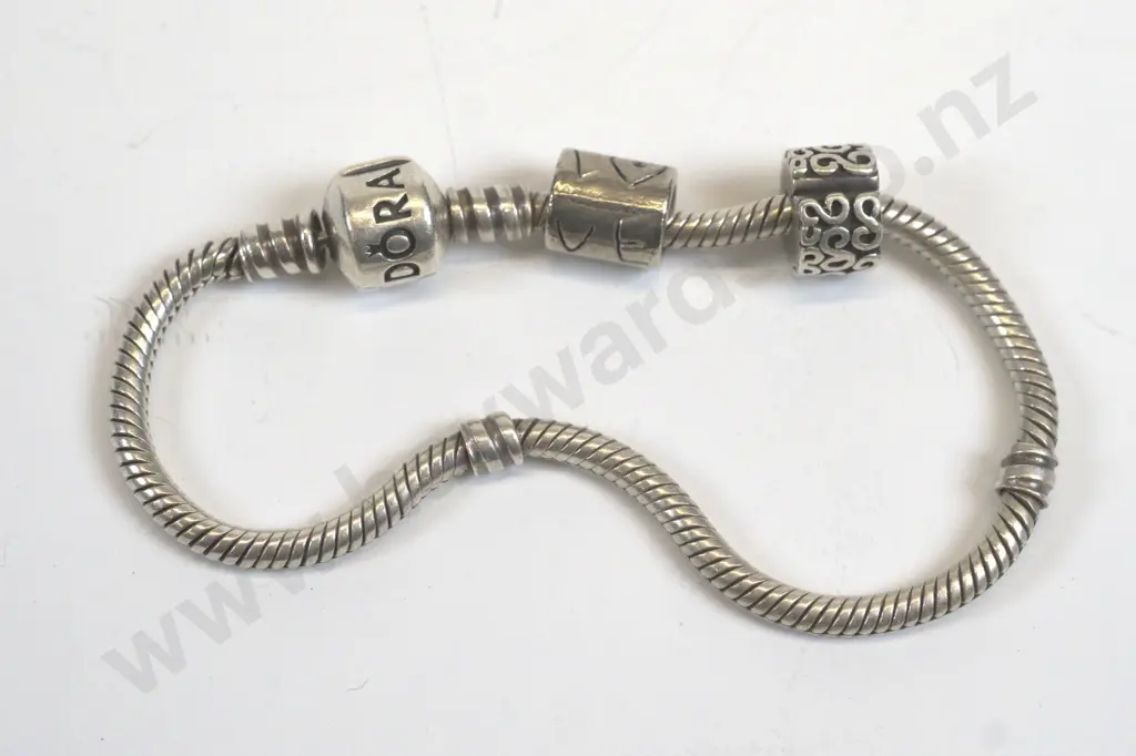 Pandora bracelet Image 1++