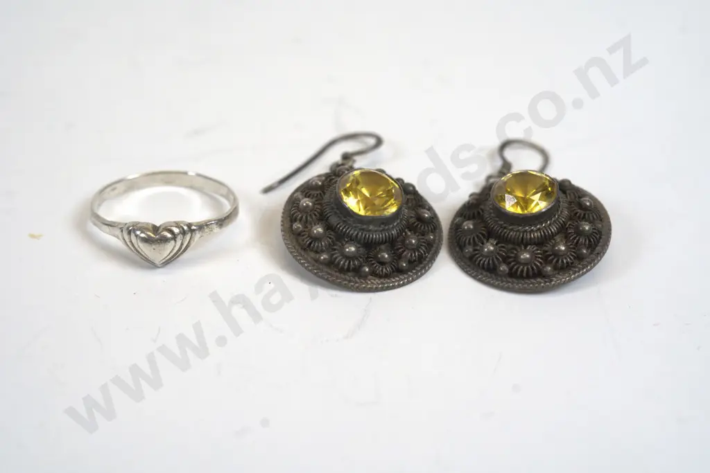 silver heart ring stamped 925 & pair of earrings stamped Siam sterling Image 1++