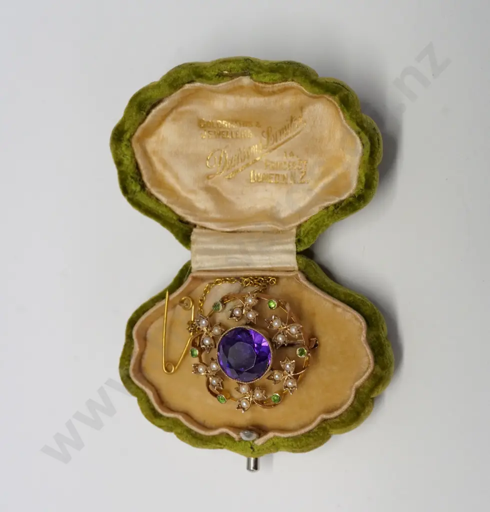 amethyst & seed pearl brooch with safety chain in green velvet shell box Image 1++