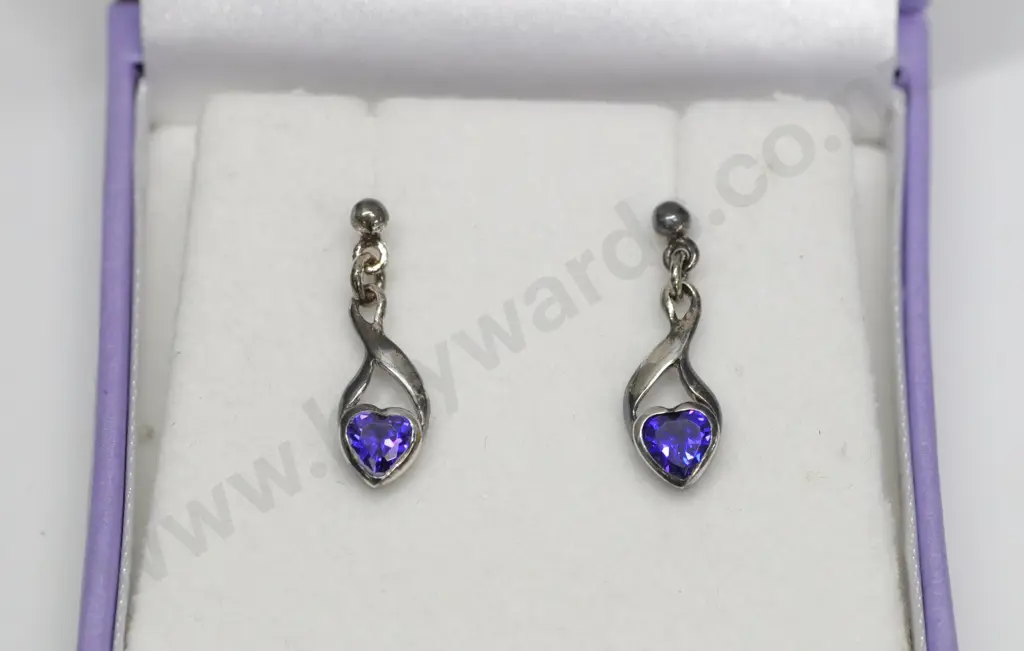 pair of silver drop earrings stamped 925 Image 1++