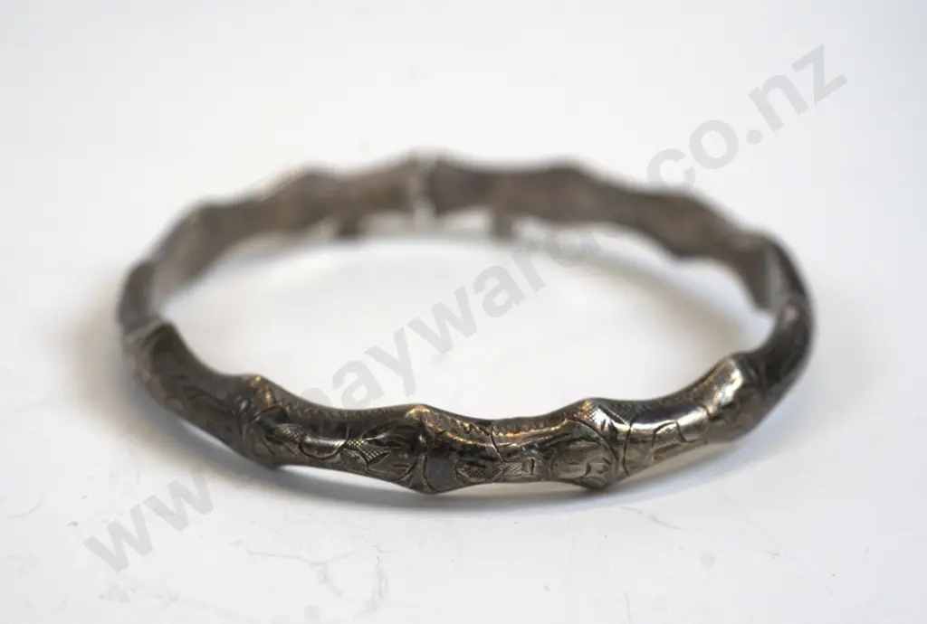 silver bangle with safety chain stamped Thailand sterling Image 1++