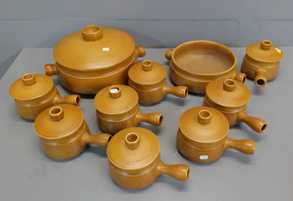 Langley oven-to-table ware - lidded casserole D-260, unlidded casserole, & 8 small lidded ramekins, casserole Image 1++