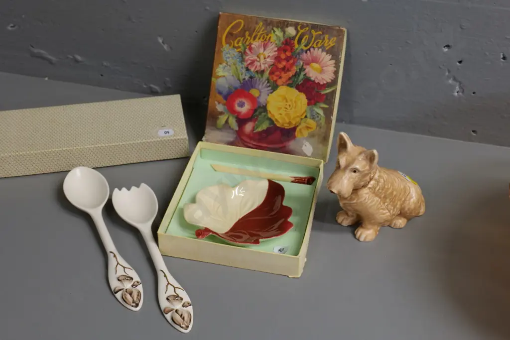 Sylvac? Scottie dog H130, boxed Carlton ware leaf pattern butter dish & knife and Magnolia salad servers Image 1++