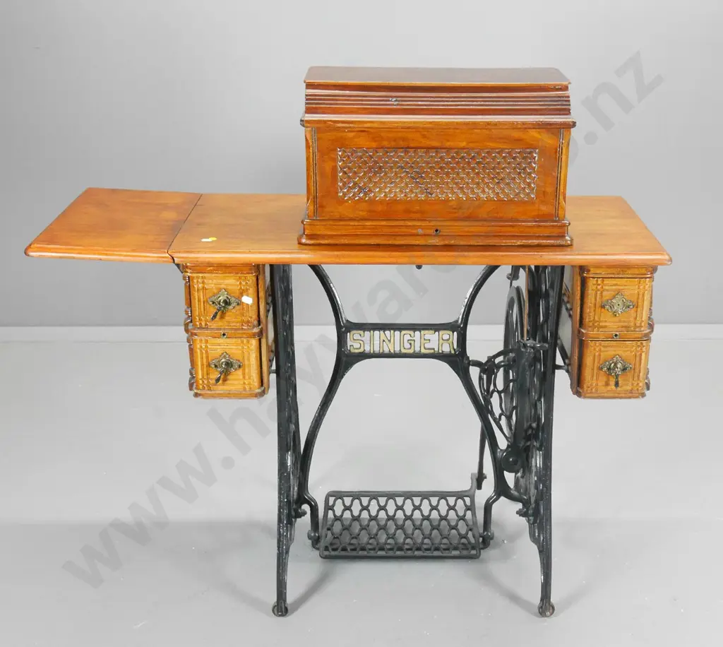 vintage Singer sewing machine with 4 drawers in stand, lift off timber cover, treadle working H1050 W1110 D410 Image 1++
