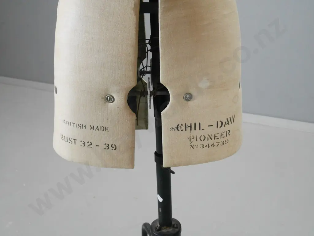vintage Chil-Daw adjustable dressmaker's form on metal tripod base H-1500 as photographed Image 1++