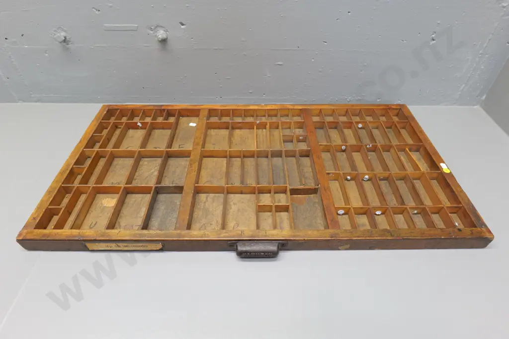 vintage printing type tray w/metal handle  'New Departure' logo stamped into wood W820 D440 Image 1++