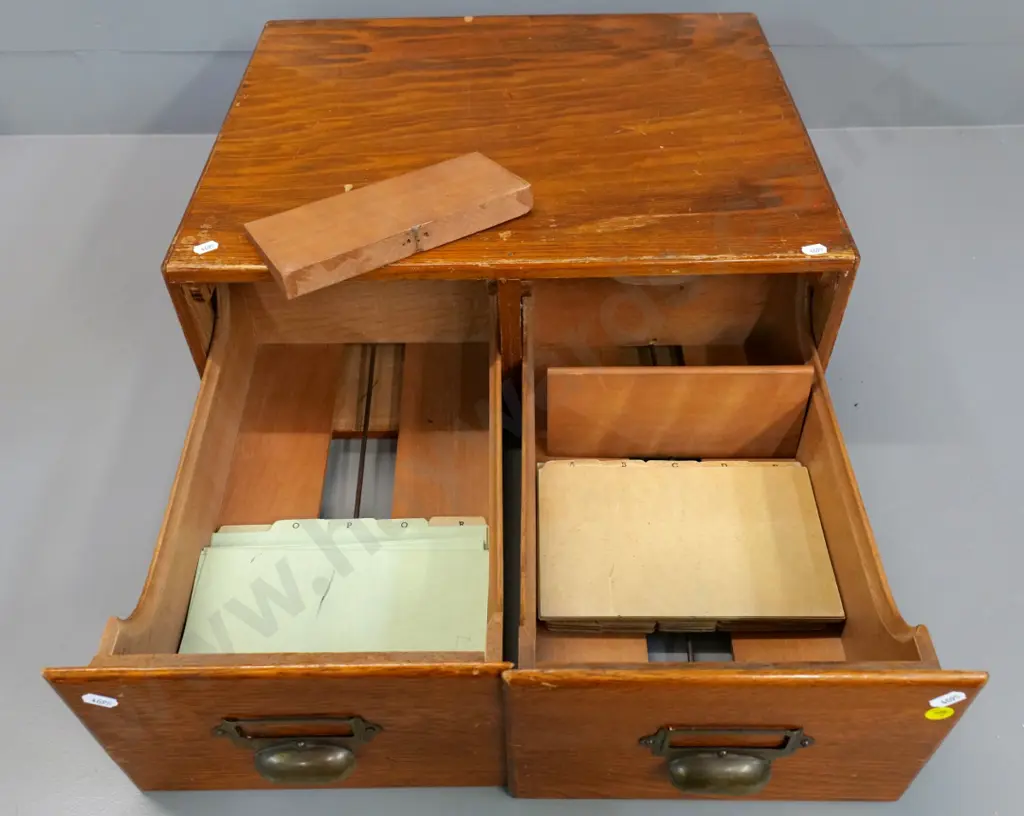 oak 2-drawer library card catalogue cabinet with brass handles, rubbing to finish H-180 W-500 D-420 Image 1++