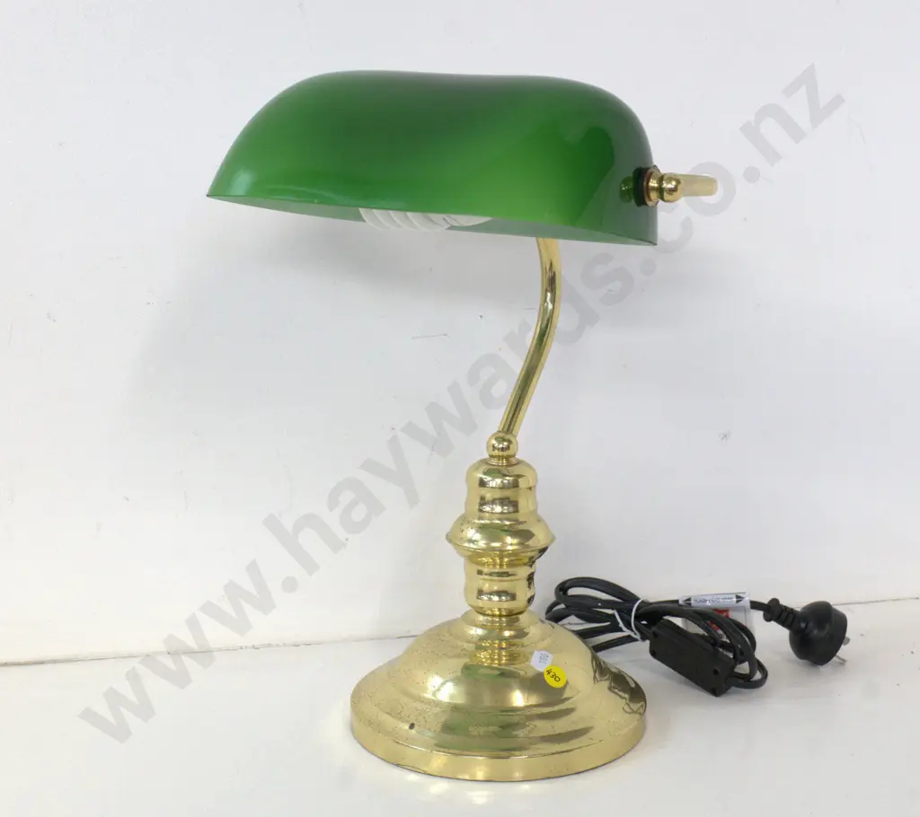 brass banker's lamp with green shade - some pitting to brass H-400 W-260 Image 1++