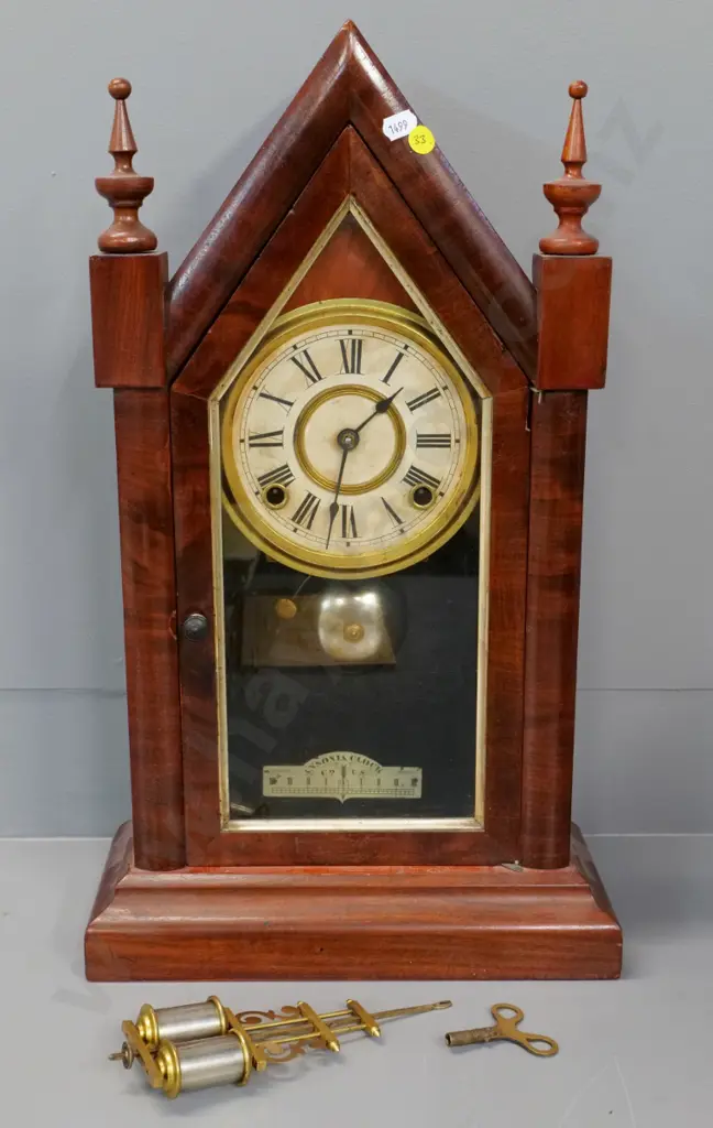 vintage wood-cased Ansonia mantel clock with key H-510 W-300 Image 1++