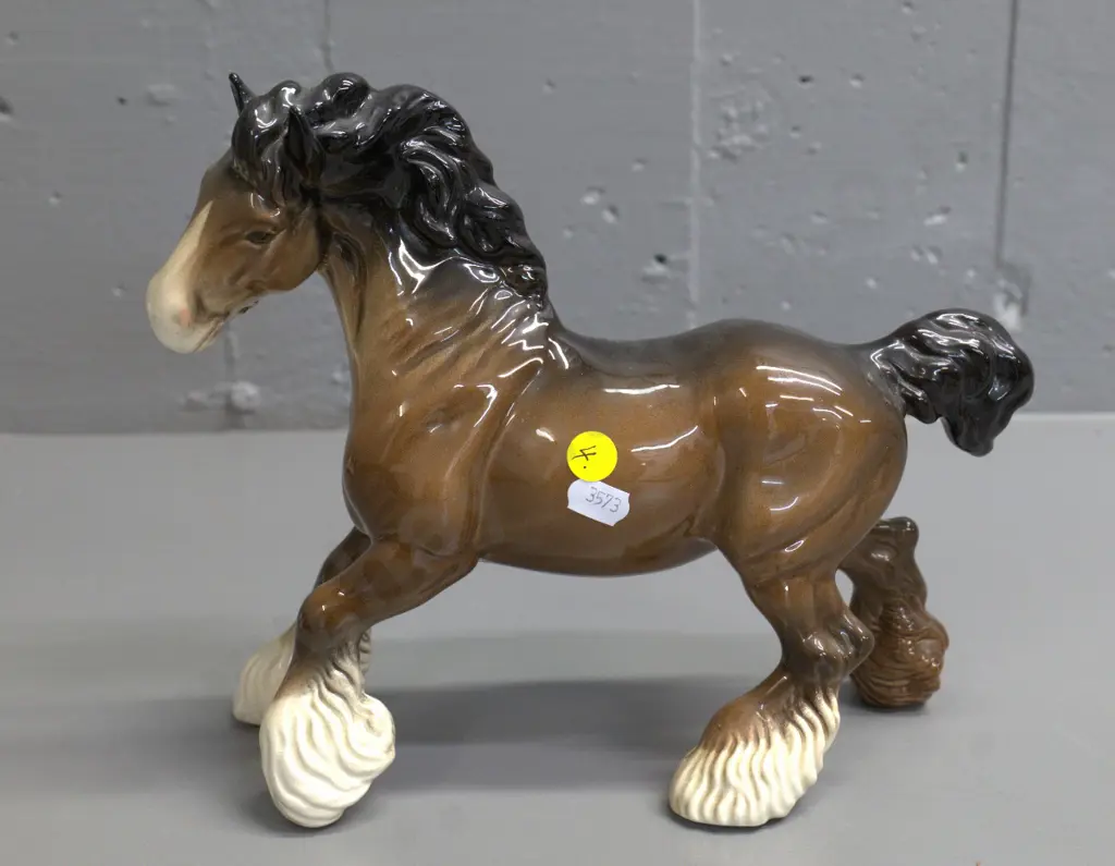 Beswick draught horse figure H-220 L-250 Image 1++
