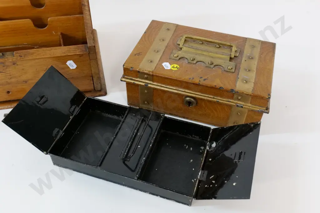 restorer's roll-top stationery organiser H260 W300 D220 - missing knobs and catch - & a metal cash box, chips to finish Image 1++