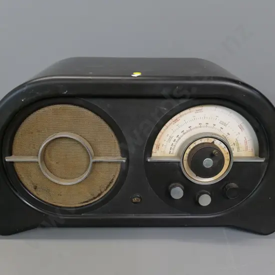 vintage restorer's Ekco mantle radio in bakelite case - cord is frayed, missing dial indicator H-310 W-560 D-240