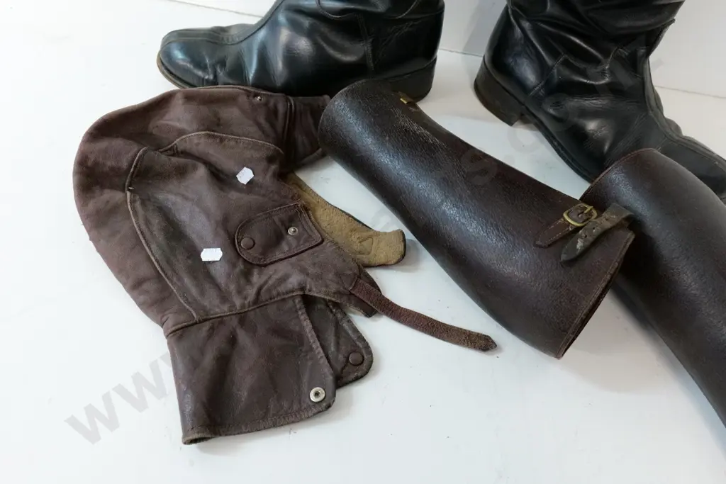 2 WWII era (RNZAF) lambskin flying helmet, pair of leather puttees, and fleece lined boots Image 1++
