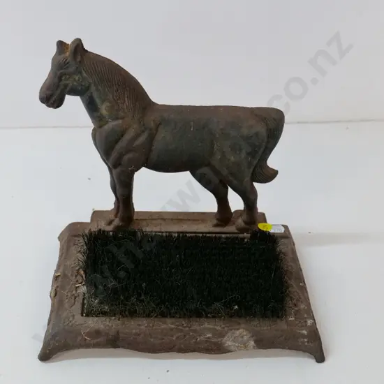 vintage cast iron horse-theme small boot scraper & brush H-230 W-230 D-160