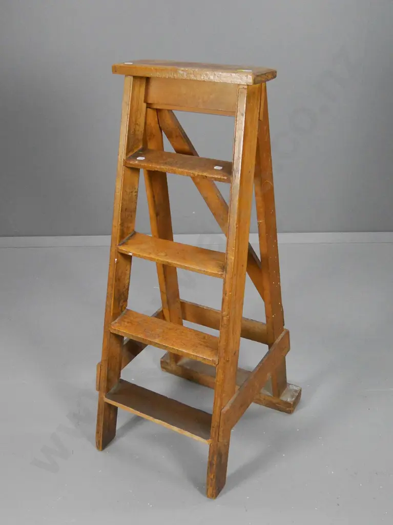 vintage solid timber library steps - some age wear H-940 W-330 D-440 Image 1++