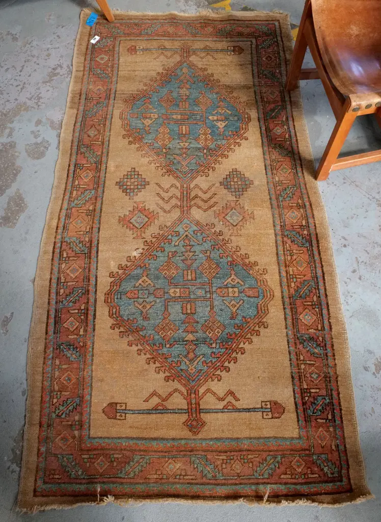 brown woolen floor mat - significant wear L-2100 W-1100 Image 1++