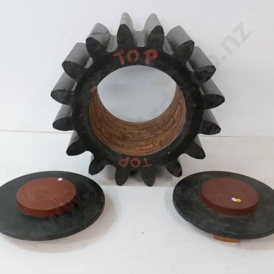 large 3 piece wooden foundry form - end caps are loose. Diameter 520