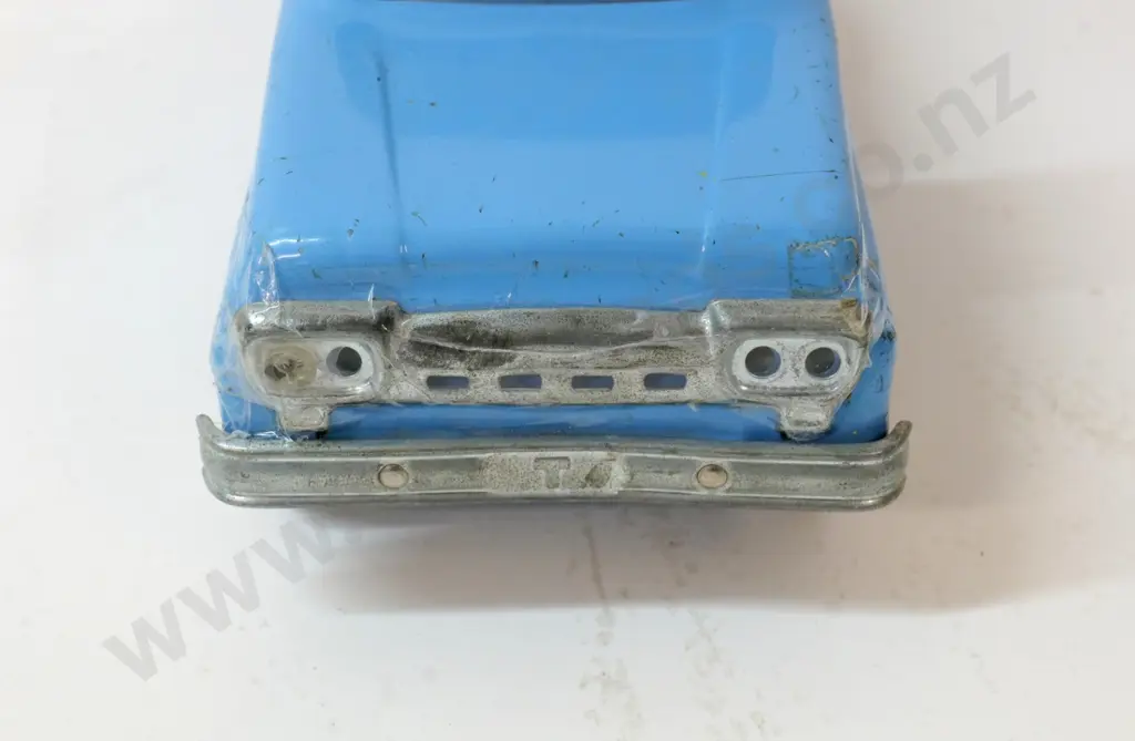 Tonka toy pickup truck - missing tailgate, packing tape holding front grille  H-140 L-330 W-130 Image 1++