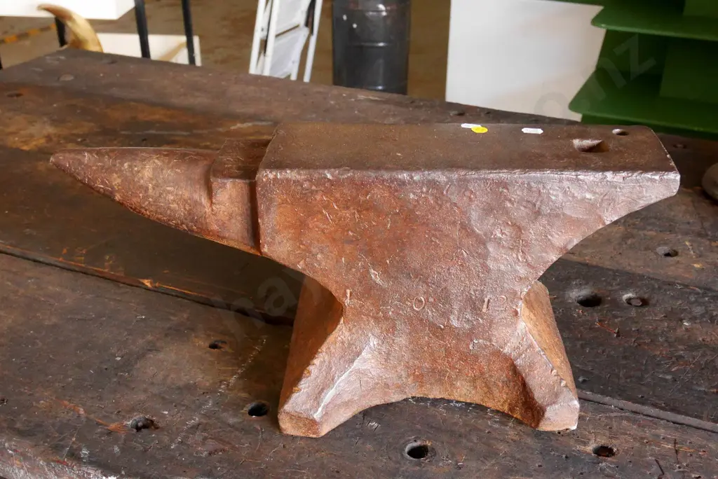 cast iron Wilkinson Queens Dudley 55kg anvil H-240 L-520 W-210 at base Image 1++