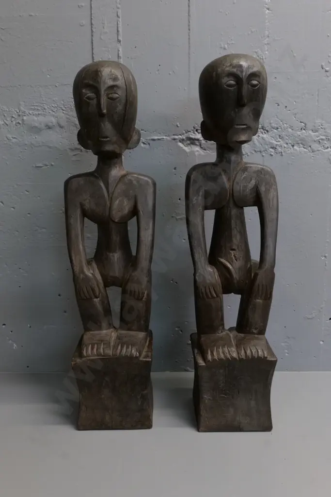 pair of carved hardwood figures from Borneo - male and female, each H-670 Image 1++