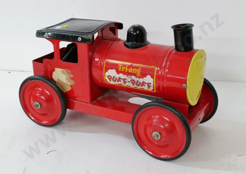 Triang Puff-Puff tin toy train engine - mechanism not working, may have missing parts H-200 L-360 Image 1++